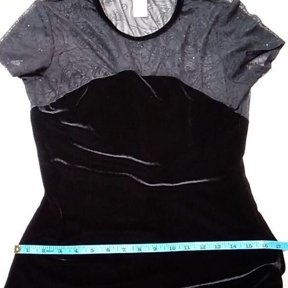 Connected Velvet Women's Dress Size 6 - Picture 11 of 11